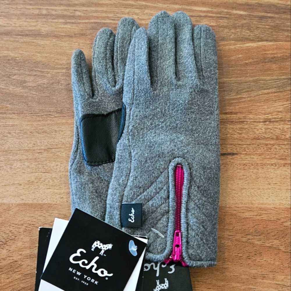 NWT Echo Design Touch Warmers Glove Size S Gray Pink